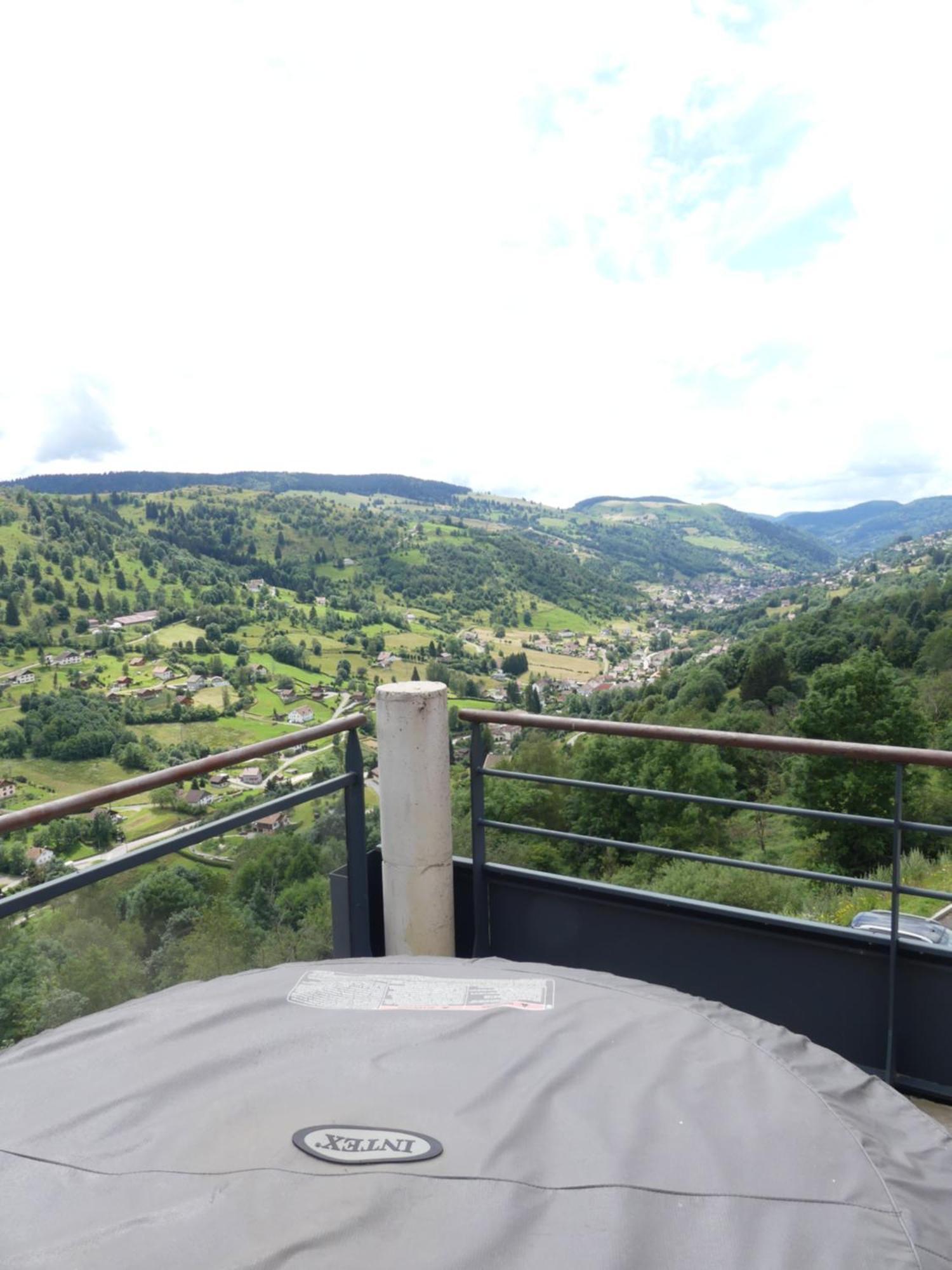 Le Massif - Appartement Au Sommet Avec Vue Panoramique La Bresse Bagian luar foto